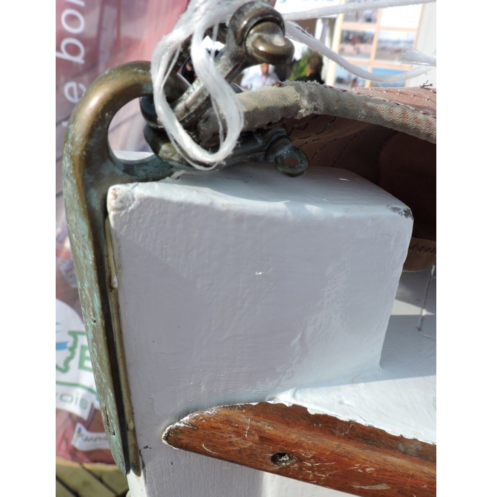 Lande per bompresso in bronzo