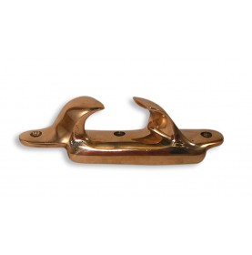 Bronze handed lipped fairlead for boats