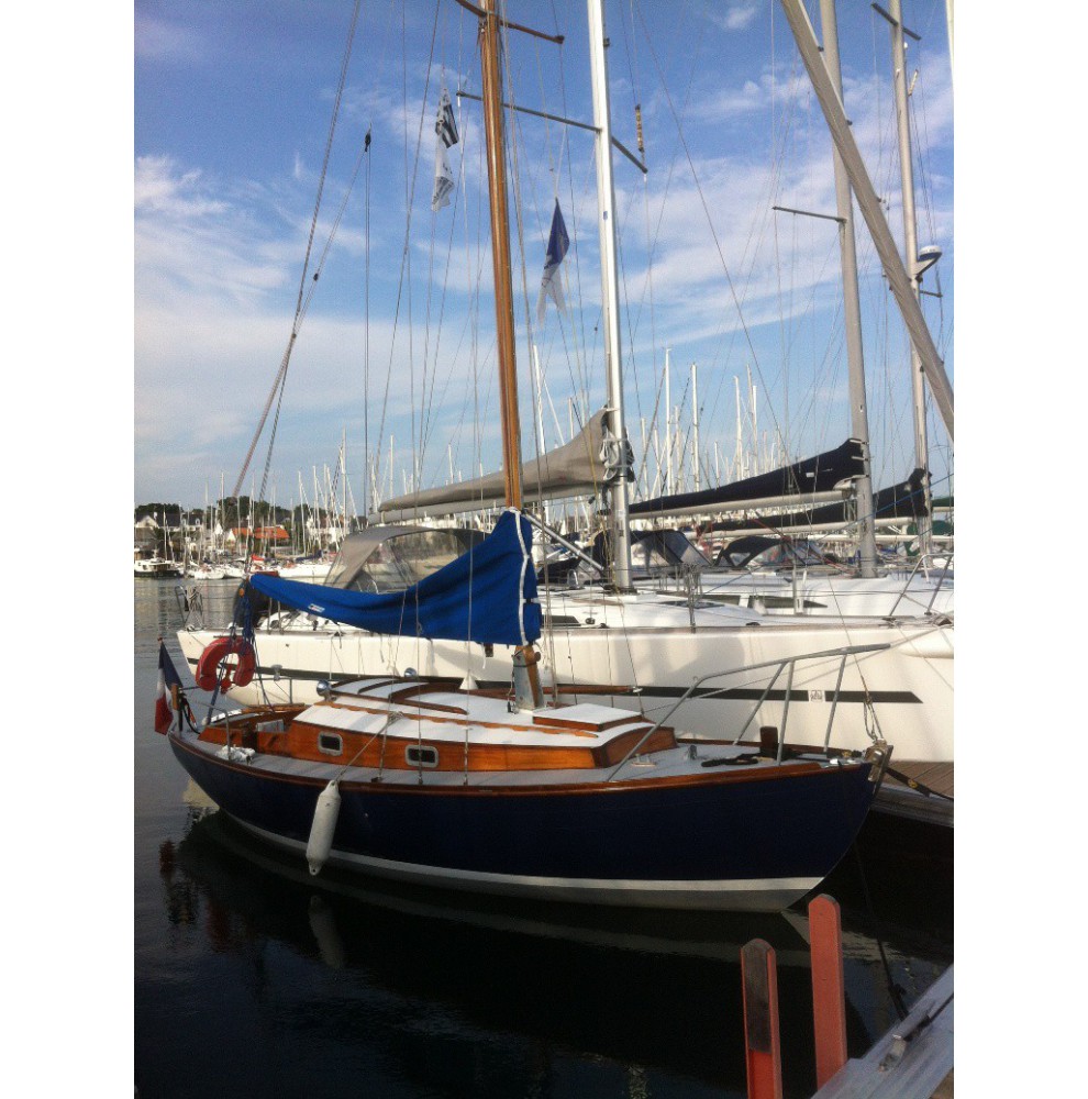 bateau bois gréement Sloop, série Dauphin, JEZEQUEL